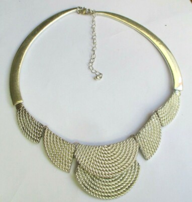Collier Plastron Souple Argenté Vintage - Bijou Rétro Femme - état Impeccable - Occasion