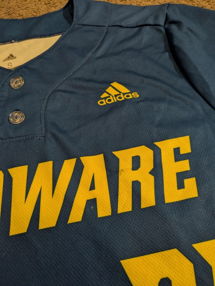 阿迪达斯特拉华大学Fightin' Blue Hens棒球服男式小号 — 第 3/4 张图片