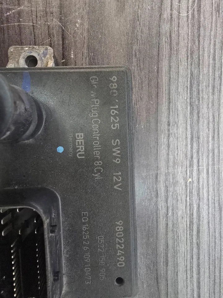 2007-2010 GM Silverado Sierra Savana Duramax Glow Plug Module Relay 98041625 - Image 2 of 4