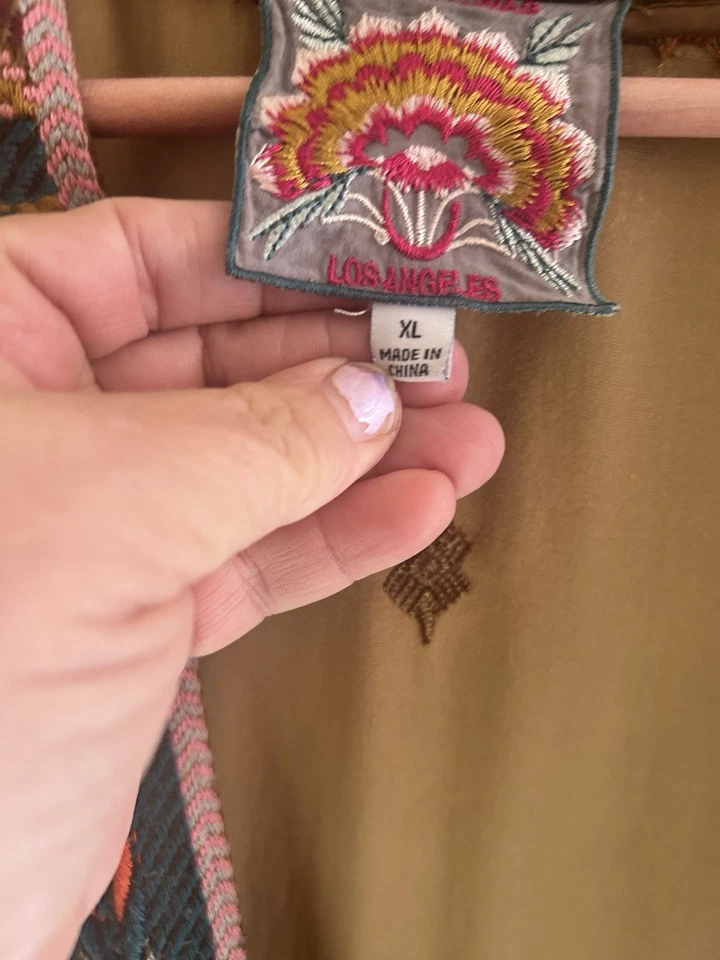 Beautiful and Elegant Johnny Was Olive Velvet Kimono XL - Image 2 of 4