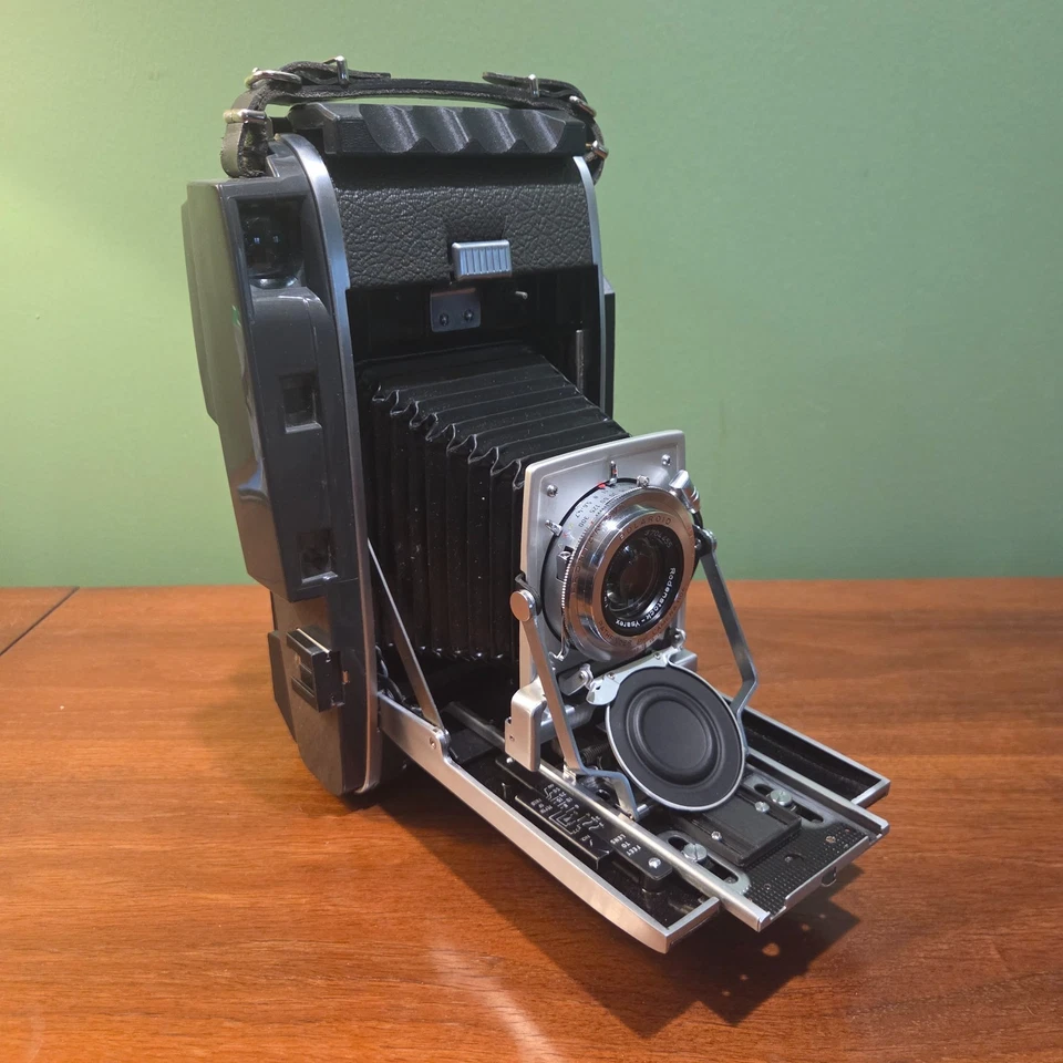 Polaroid 110A Kamera mit LomoGraflok 4x5 Instant Back - Mod für Instax Wide Film - Bild 2 von 4