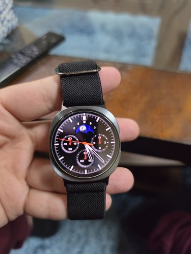 Samsung Galaxy Watch 8 LTE UNLOCKED 40mm Smartwatch Graphite