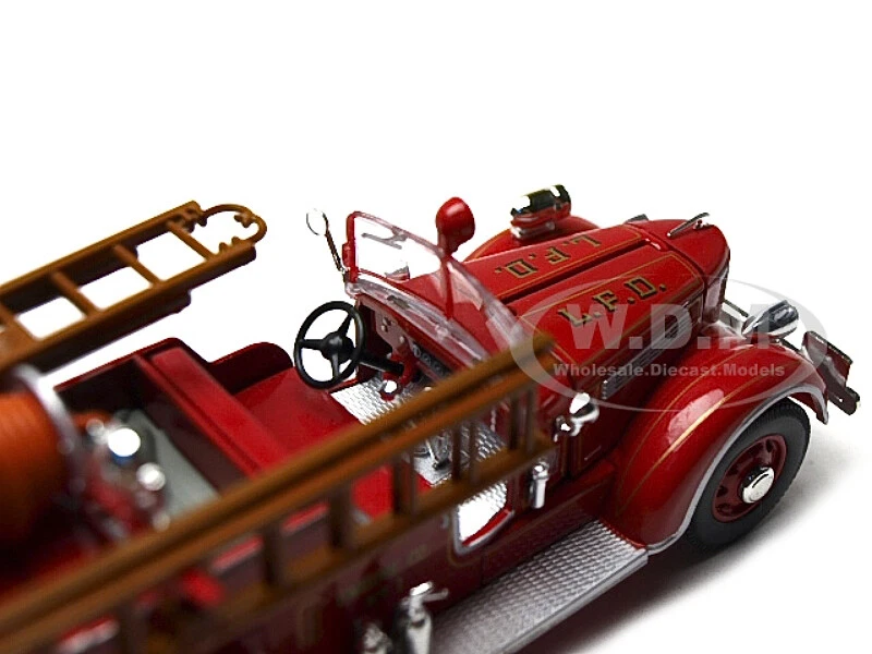 Camión de bomberos Packard 1939 rojo 1/32 modelo diecast por modelos exclusivos 32400 Foto 3 de 4
