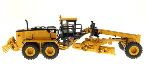 DIECAST MASTERS - Motoniveladora CATERPILLAR 24M con conductor - 1/50 - DCM85264 - Imagen 5 de 6