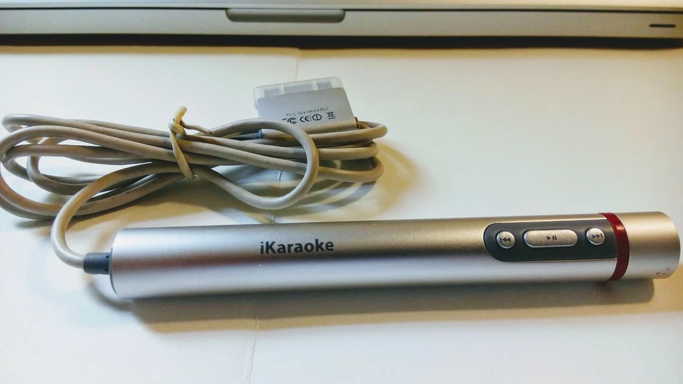 Micrófono GRIFFIN iKaraoke FCCID#PAV9757 Foto 2 de 4