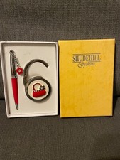 zestaw odzieży upominkowej shudehill, uchwyt na torebkę i długopis fabrycznie nowy w pudełku