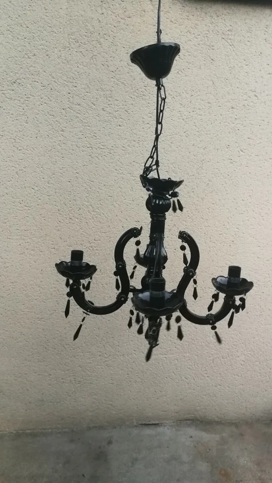 Lampe à suspension type lustre noir en plastique - Photo 3/4
