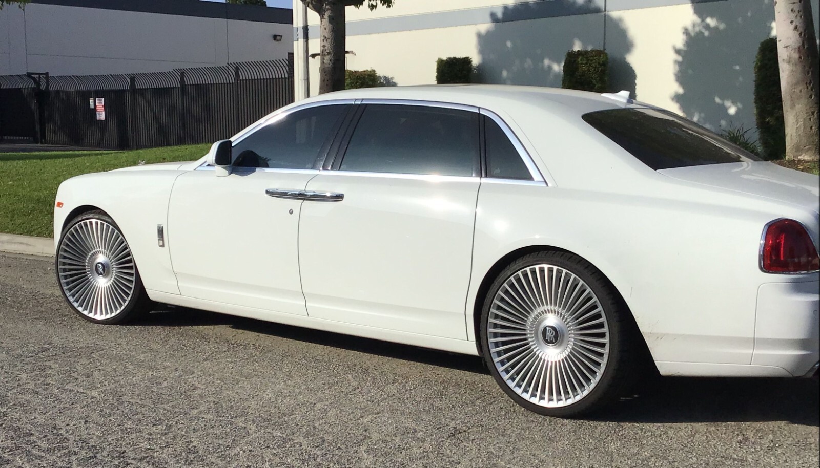 22 DOLCE TRENTO SILVER STAGGERED WHEELS FITS BENTLEY FLYING SPUR SEDAN 2003-2018