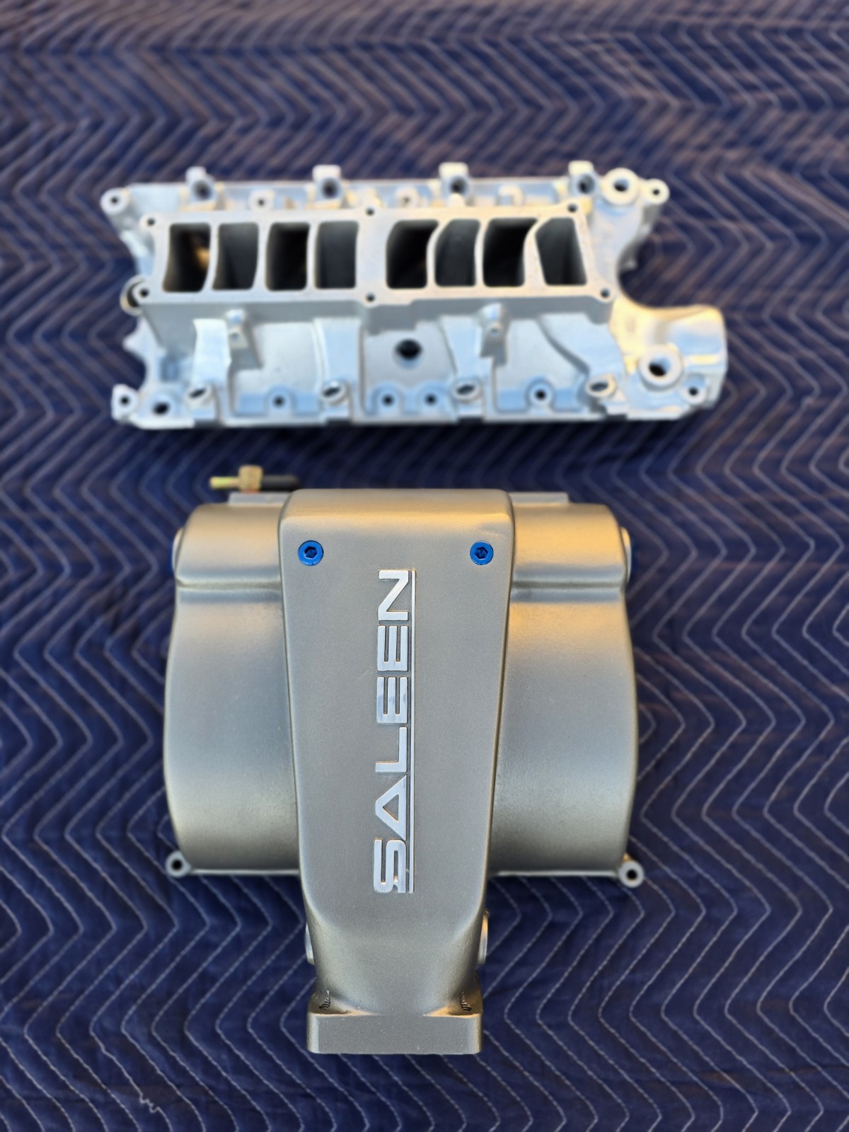 90-91 Ford Mustang Saleen/Dixon Intake Manifold  Saleen SC, SA10  Steve Saleen