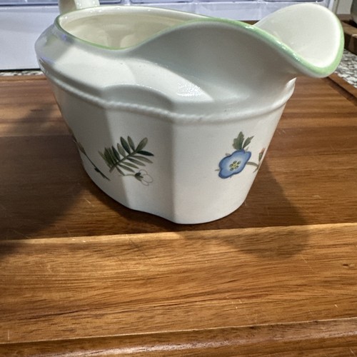 Vintage Mikasa NewPort Summer Essence F8903 Gravy Boat Retired 1990's fruit - Picture 4 of 9