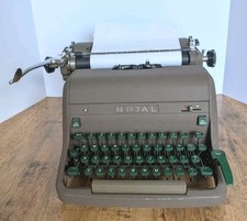 Royal HH Series Magic Margins Rare Large Font Typewriter 1950s Working Cond. thumbnail