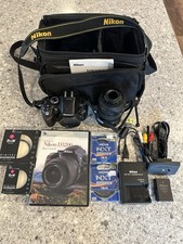 Nikon D5200 24.1MP DSLR CAMERA AF-S NIKKOR 35mm f/1.8G DX and  Extras No SD Card
