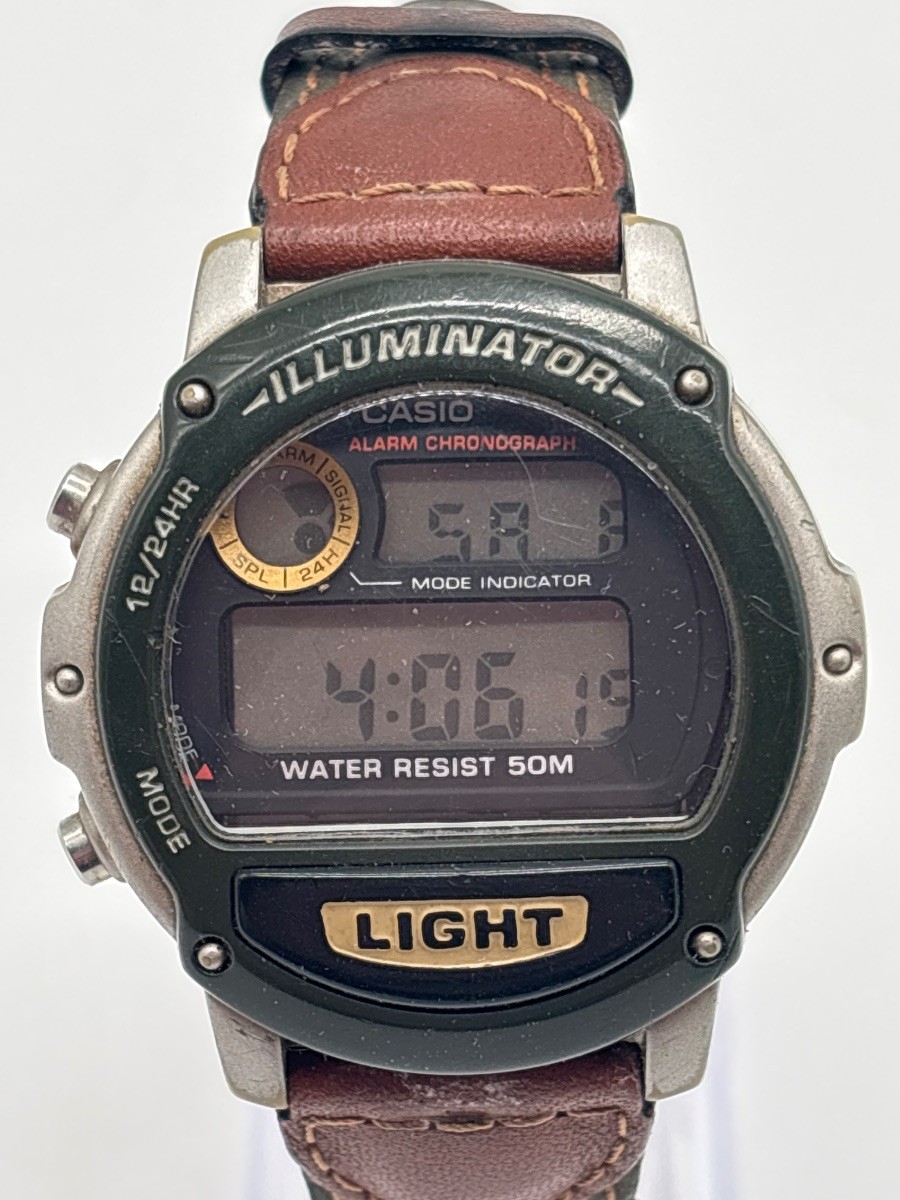 Montre Casio Illuminator homme pour le sport et le bureau
