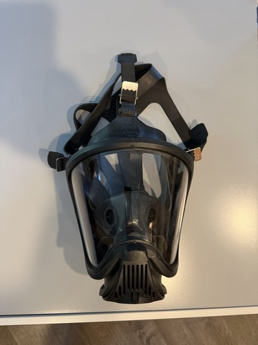 MSA Ultra Elite Full Face Respirator Mask Size M Medium Gas Mask