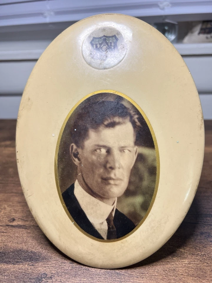 Antique Celluloid Photo Portrait UOAM United Mechanics Tin Frame Masonic Man - Image 3 of 4