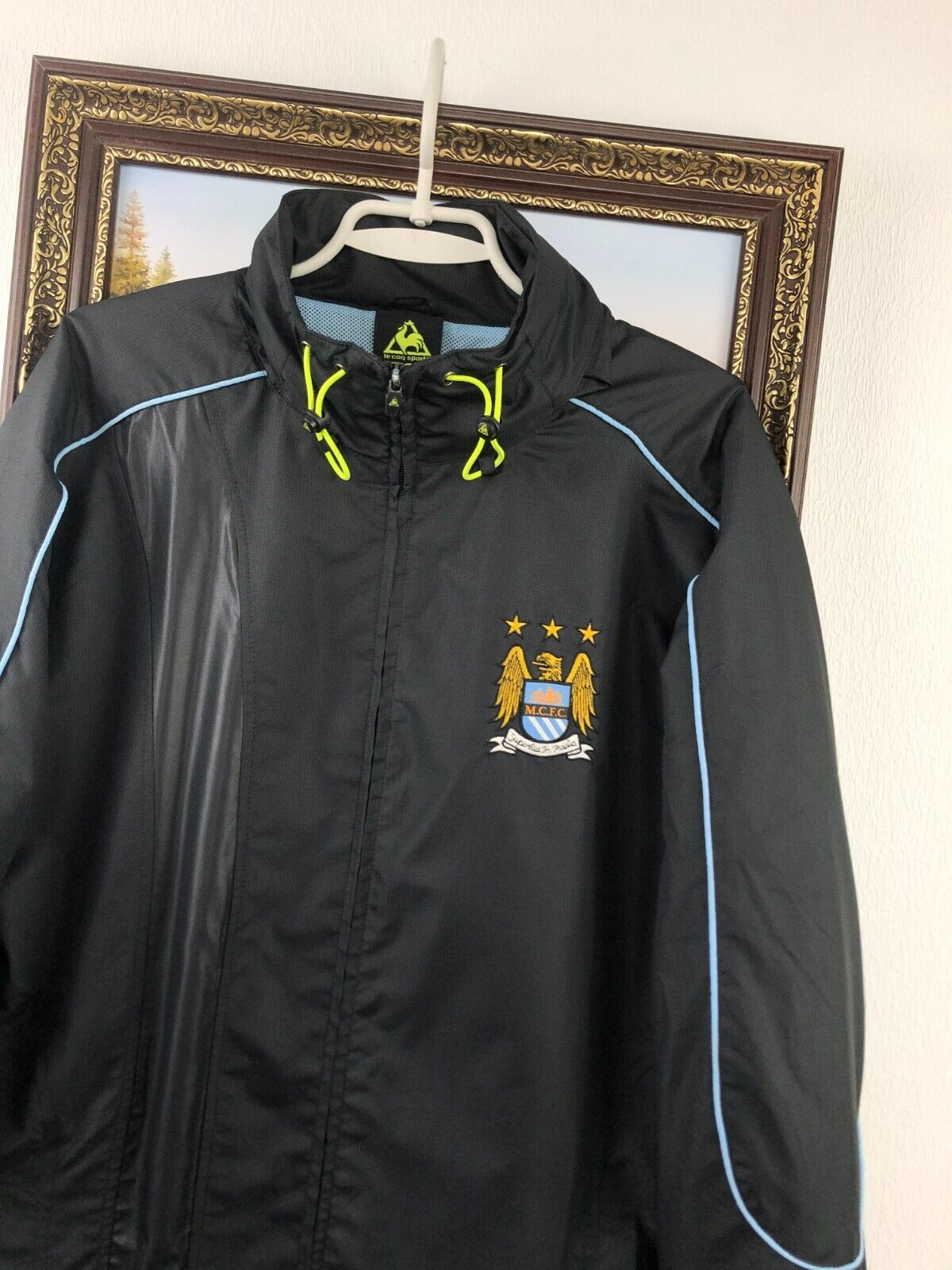 Picture 4 of 18