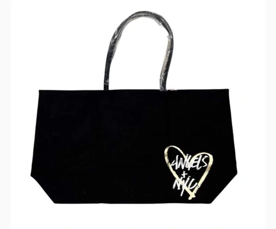 ☆Victoria's secret2018年NYCファッションショー限定バッグ☆ NWT Victoria's Secret - NYC Fashion Show 2018 Tote Bag