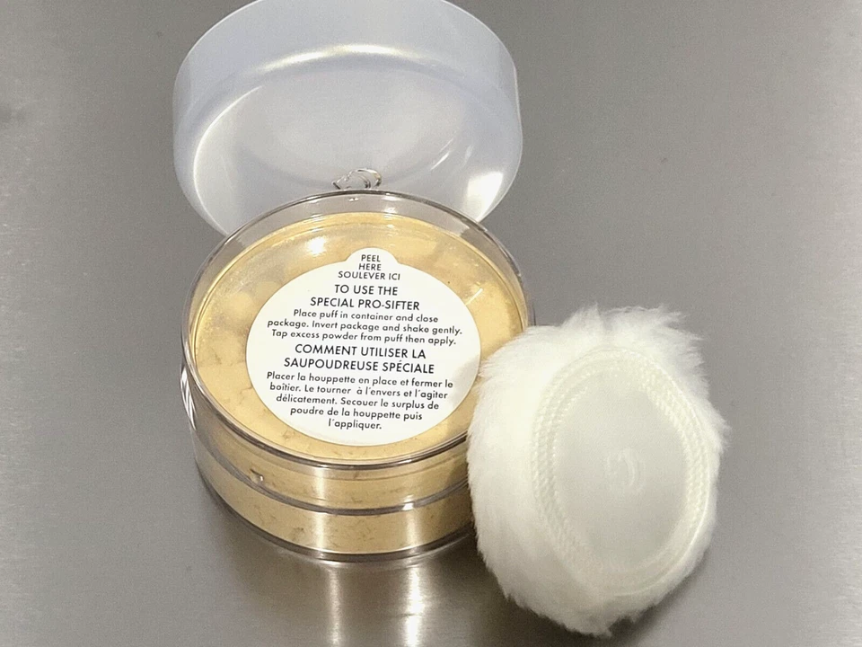 Polvo resaltador suelto COVERGIRL Body Shimmer 'POLVO DE ORO' con soplo (#m1YJ2 Foto 2 de 3