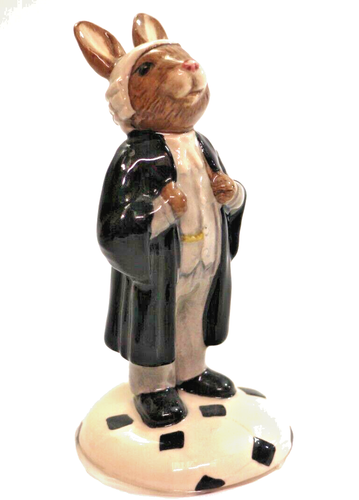 Royal Doulton Lawyer Bunnykins Figurine DB214 Collector's Club Edition 1999 - Picture 6 of 7