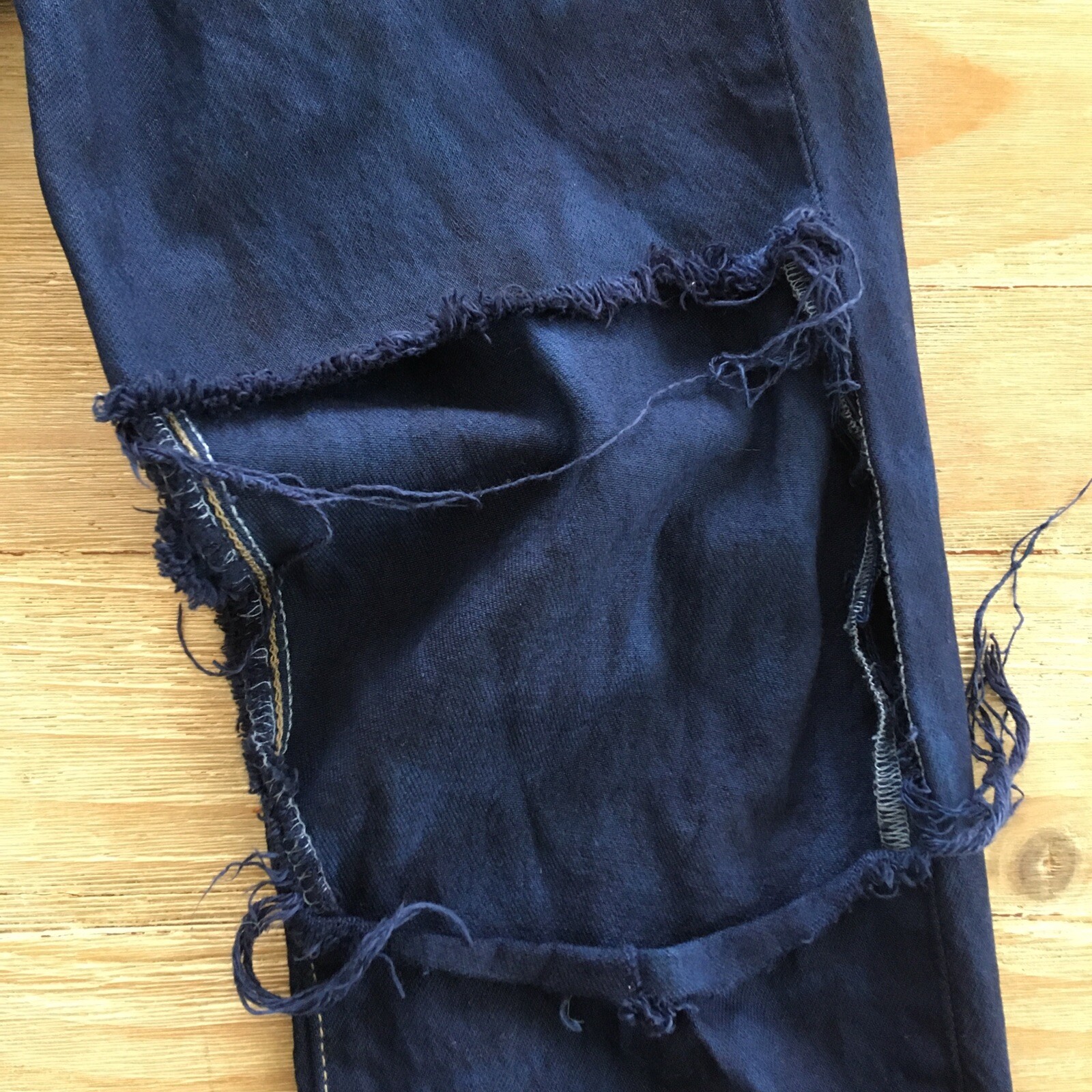 Levis Wedgie Premium Big E Jeans 28 X 26 Distressed Button fly Crop Ankle thumbnail 3