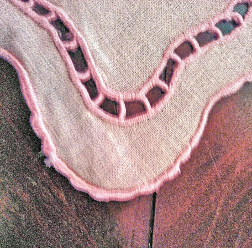 12 guardanapos de jantar vintage de linho rosa feitos à mão mini vieiras de renda - Imagem 4 de 4