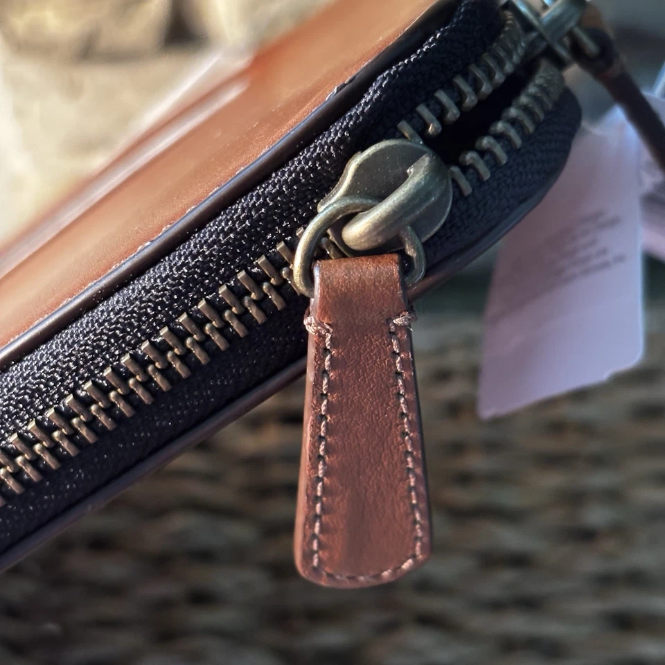 Coach 10.5” x 8.5” Leather Zip Around “Fawn” Tablet Case Cover Portfolio iPad - Image 4 of 4