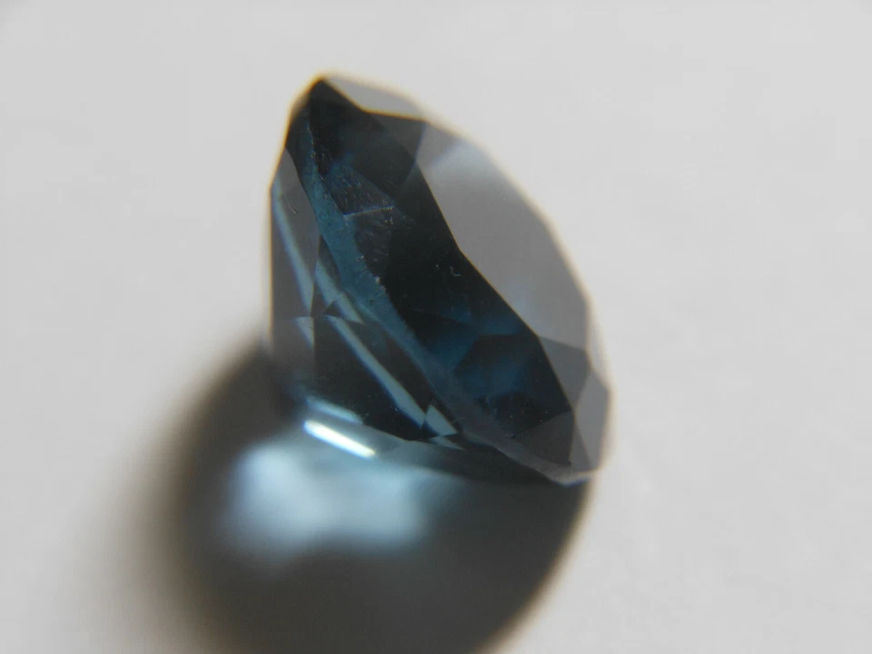 Topaz London Blue Large 5.79 ct, USA 20 Year Vendor, Excellent Round Cut - Image 4 of 4