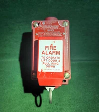 Federal Signal MPEX Explosion-Proof 2-Step Fire Alarm Pull Station 120 VAC, Red