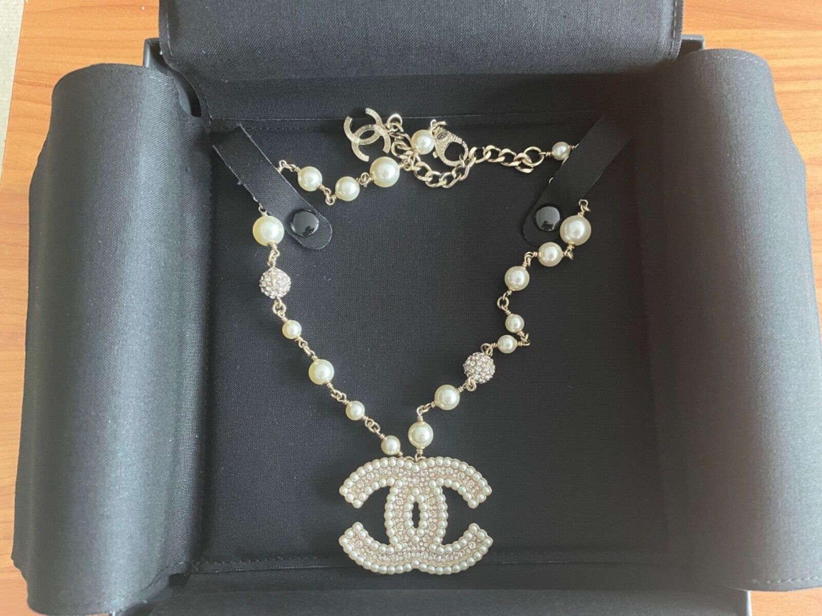 AUTHENTIC Chanel Black and Grey CC Pearl Necklace | My Site