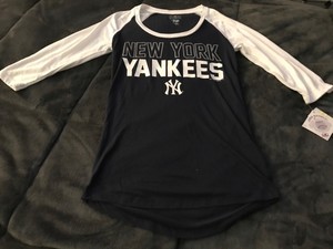 yankees womens shirt