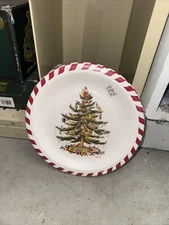 Pkg of 16 Spode Christmas Paper Dinner Plates Tree Candy Cane design 10" NEW S1