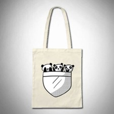 Tragetasche mit Pandab&auml;ren in Brusttasche