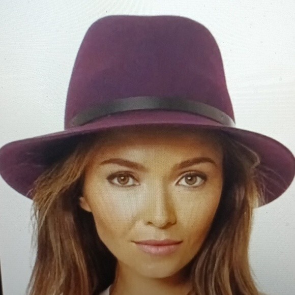 Rag & Bone Maroon/Burgundy hat with leather strap size M | eBay display picture 1