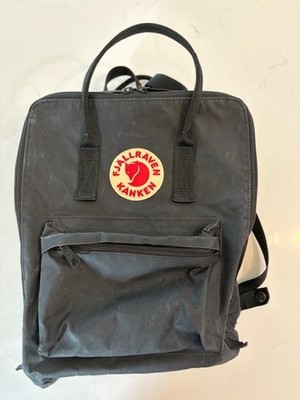 Fjällräven Kånken Mini Backpack Black Classic School Travel Bag Amazon.com | Fjallraven Mini Kanken Backpack | Casual Daypacks main image 2