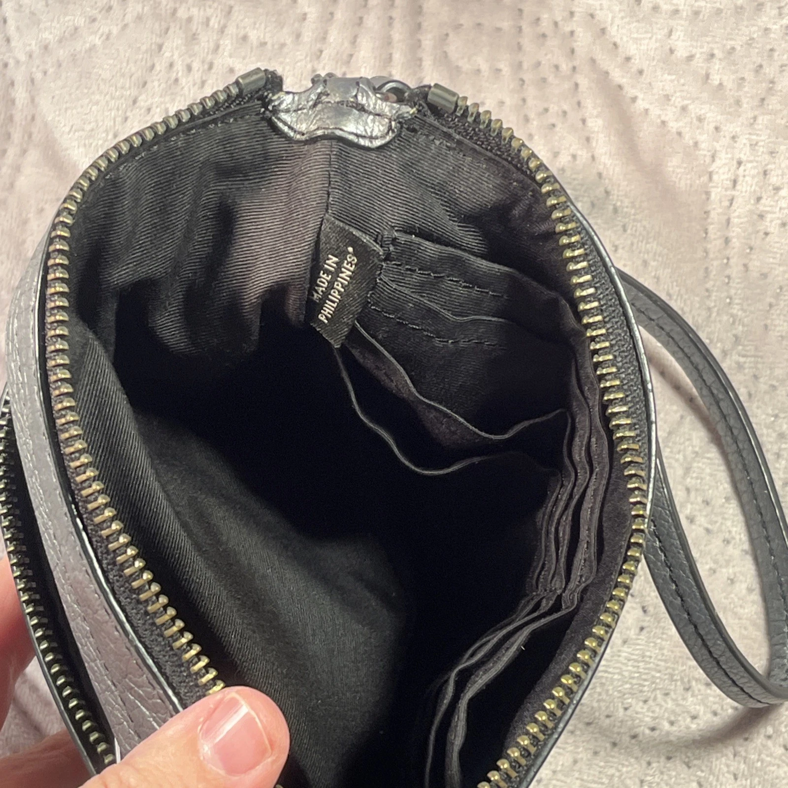 COACH Borsa pochette da polso in pelle con ciottoli argento metallizzato porta carte di credito