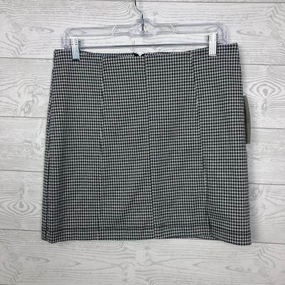 NWT Jolt Womens Herringbone Print Mini Skirt Back Zopper Black White Size Medium