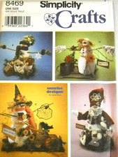 Snowmen and Snowwomen Dolls 16" Holiday Decor Simplicity 8469 Pattern Uncut