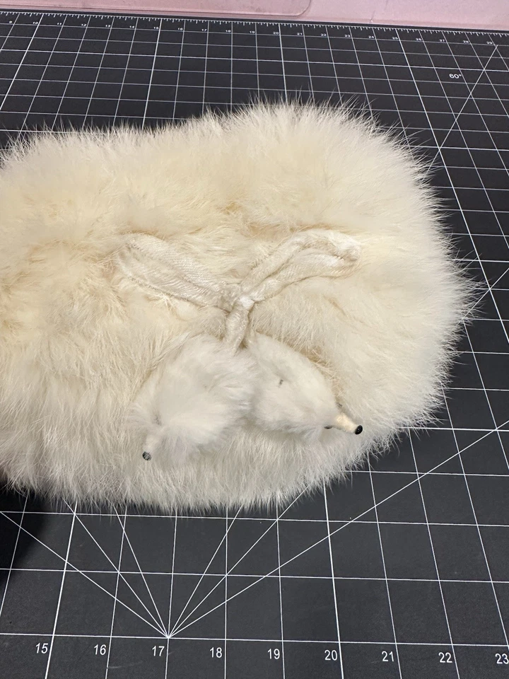 Manguito de piel de visón vintage calentador de manos color marfil forro satinado y muñeca Foto 2 de 4