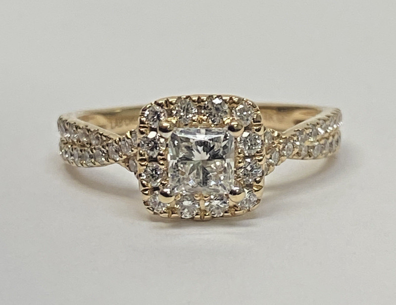 14k Yellow Gold Lab Grown Princess Cut Diamond Ring Aprx 0.75 CTW 3.1g Size 6.75