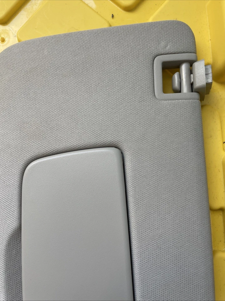 2021-2024 BUICK ENCORE GX DELANTERO IZQUIERDO LADO DEL CONDUCTOR SUPERIOR PARASOL CON ESPEJO OEM Foto 4 de 4