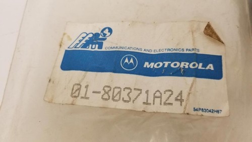 Motorola 0180371A24 Uchwyt anteny i zestaw kabli - Zdjęcie 4 z 4