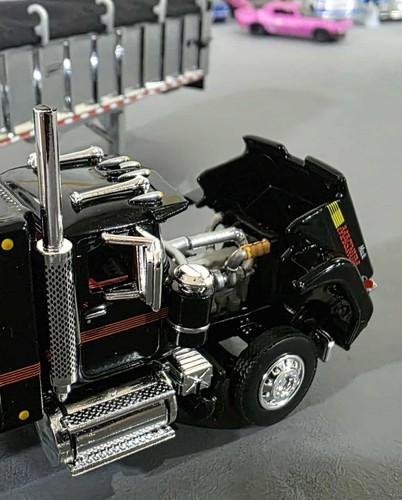 1/64 DCP / FIRST GEAR MACK MAGNUM SUPERLINER WITH TIPPING TRAILER 60-2021 - Picture 6 of 9