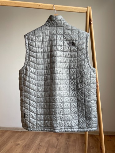 The North Face Thermo Ball Trekker Vest Size L - Picture 2 of 11