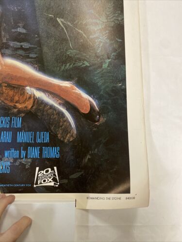 1984 ROMANCING THE STONE 40x60 ROLLED ORIGINAL MOVIE POSTER RARE MAKE OFFER - Picture 2 of 9