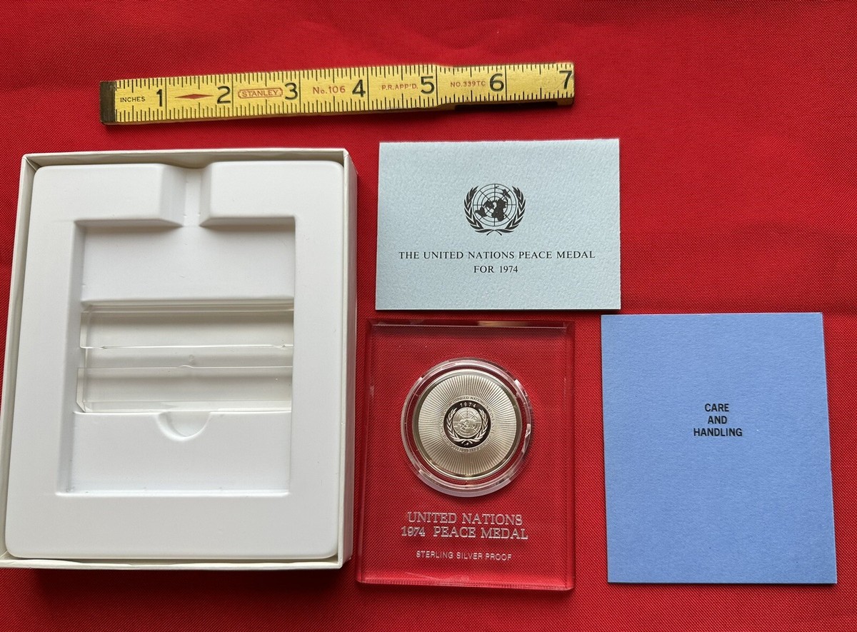 1974 FRANKLIN MINT PROOF Sterling Silver .925 United Nations Peace