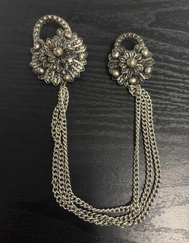 Vintage Silver Tone Floral Sweater Guard Cardigan Clip Double Brooch Chain