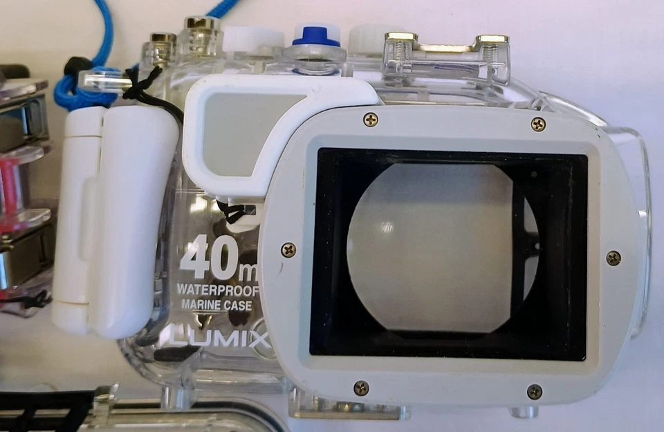 Panasonic DMW-MCTZ5 Estuche Marino Carcasa Impermeable para Foto Cámara. Foto 2 de 4