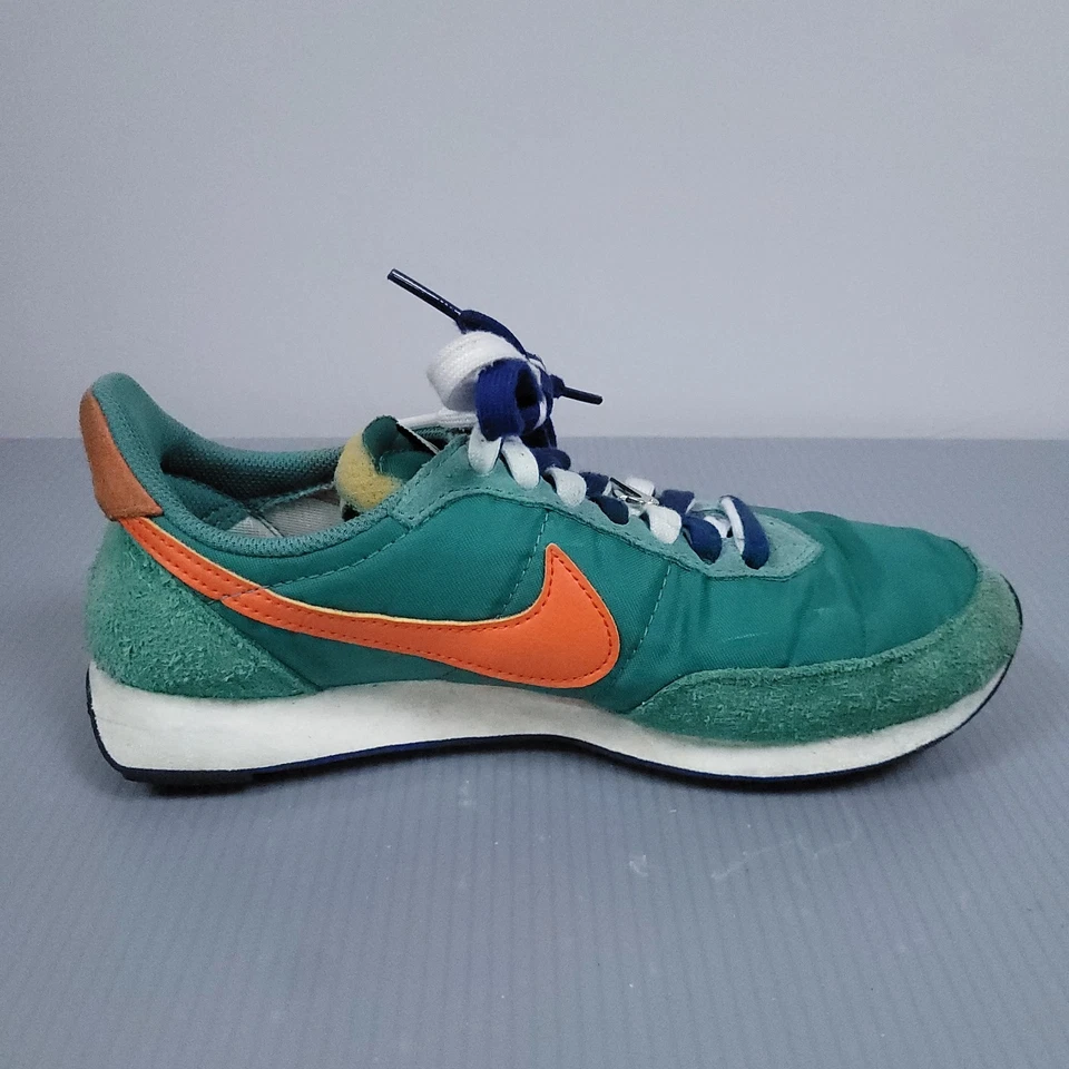 Size 7.5 Nike Waffle Trainer 2 First Use Green Noise DH4390-300 VGUC Nice - Image 4 of 4