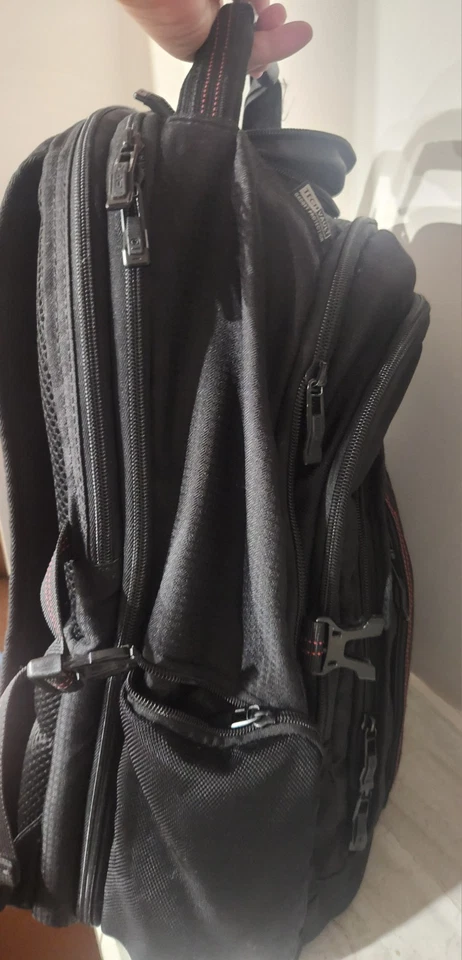 Mochila OGIO Airflow preta para laptop tablet vários compartimentos - Imagem 3 de 4