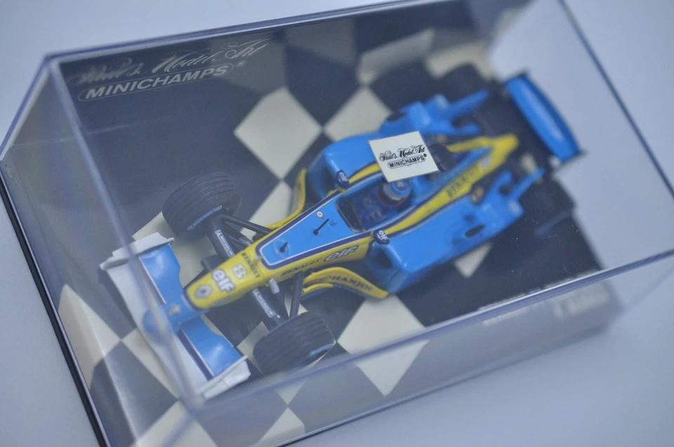 Minichamps PMA 1:43 2003 Renault F1 Team R23 Fernando Alonso Excelente Foto 2 de 4